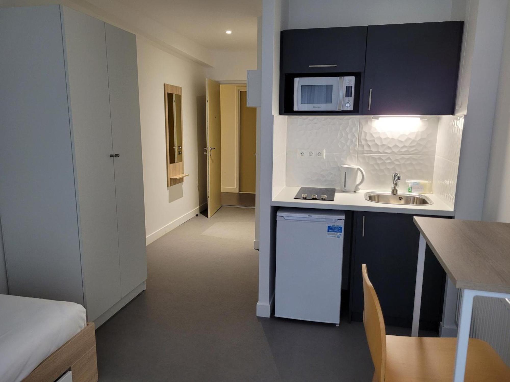 Twenty Business Flats Jouy-En-Josas Aparthotel Bagian luar foto