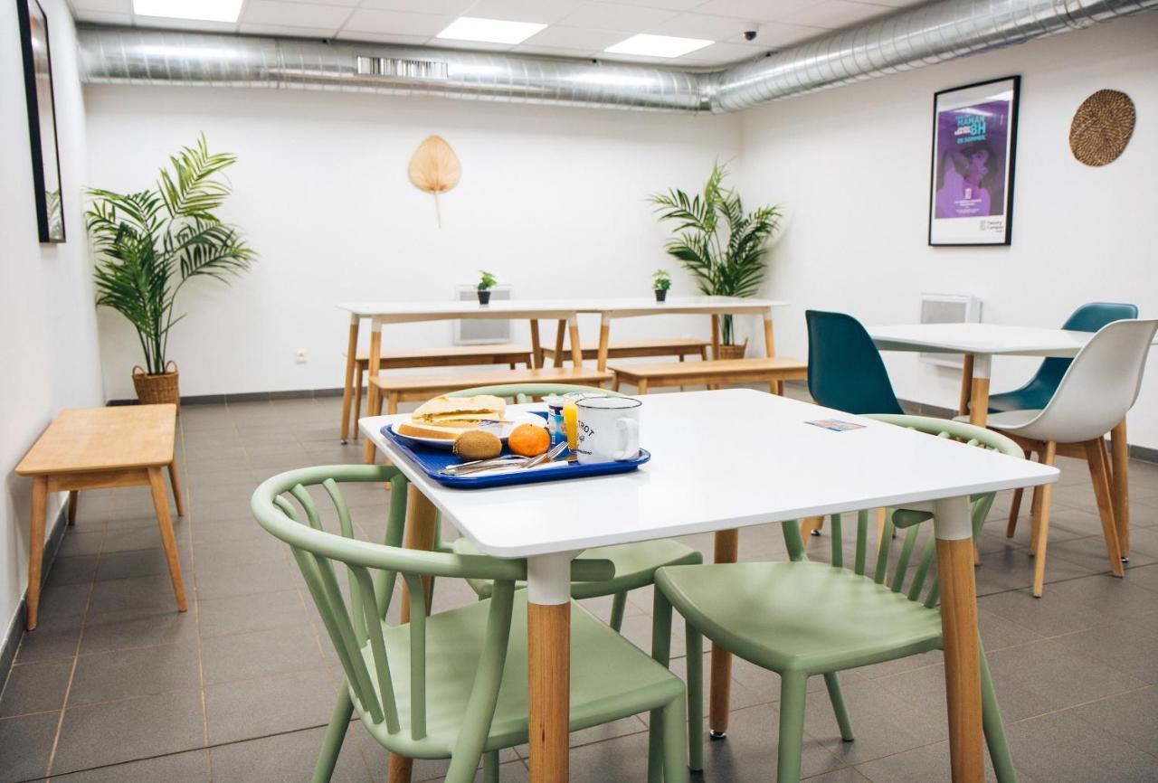 Twenty Business Flats Jouy-En-Josas Aparthotel Bagian luar foto