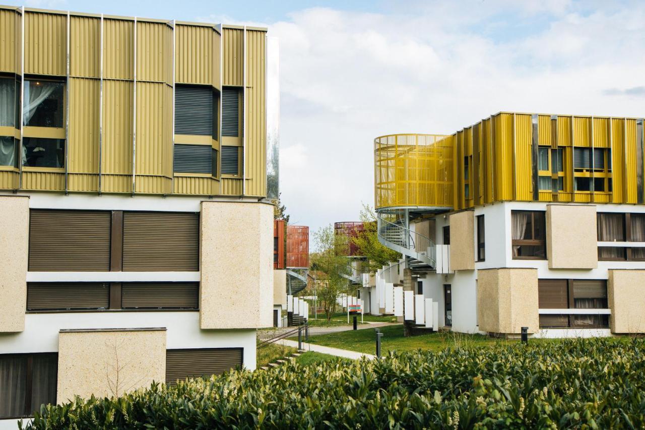 Twenty Business Flats Jouy-En-Josas Aparthotel Bagian luar foto