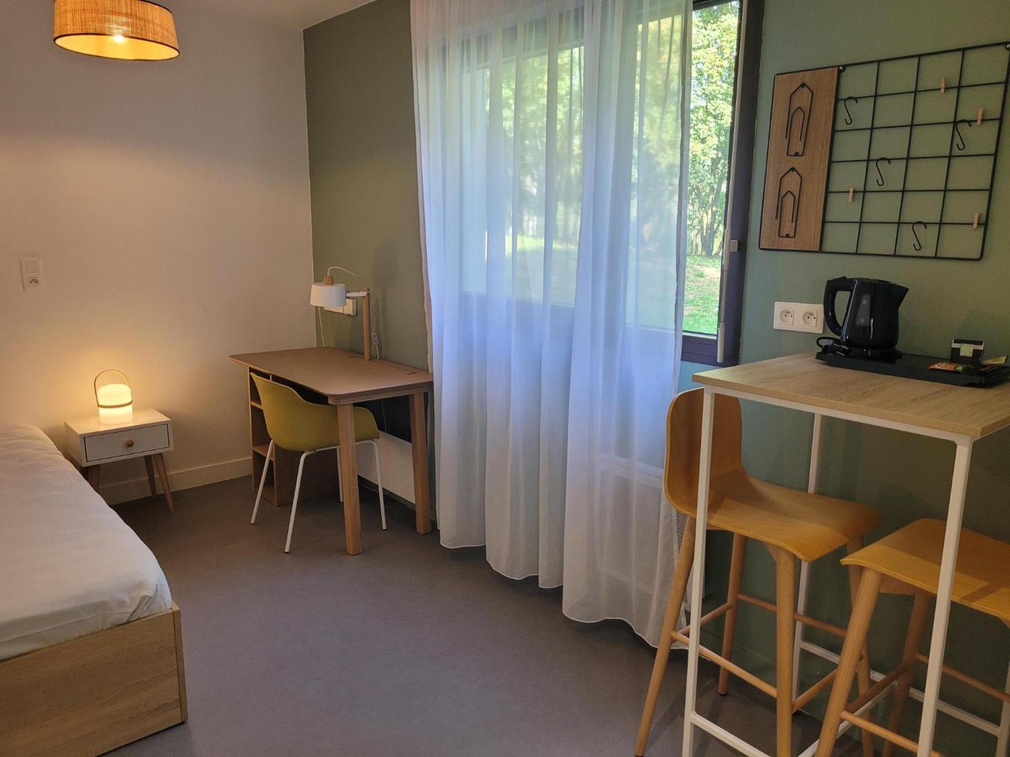 Twenty Business Flats Jouy-En-Josas Aparthotel Bagian luar foto