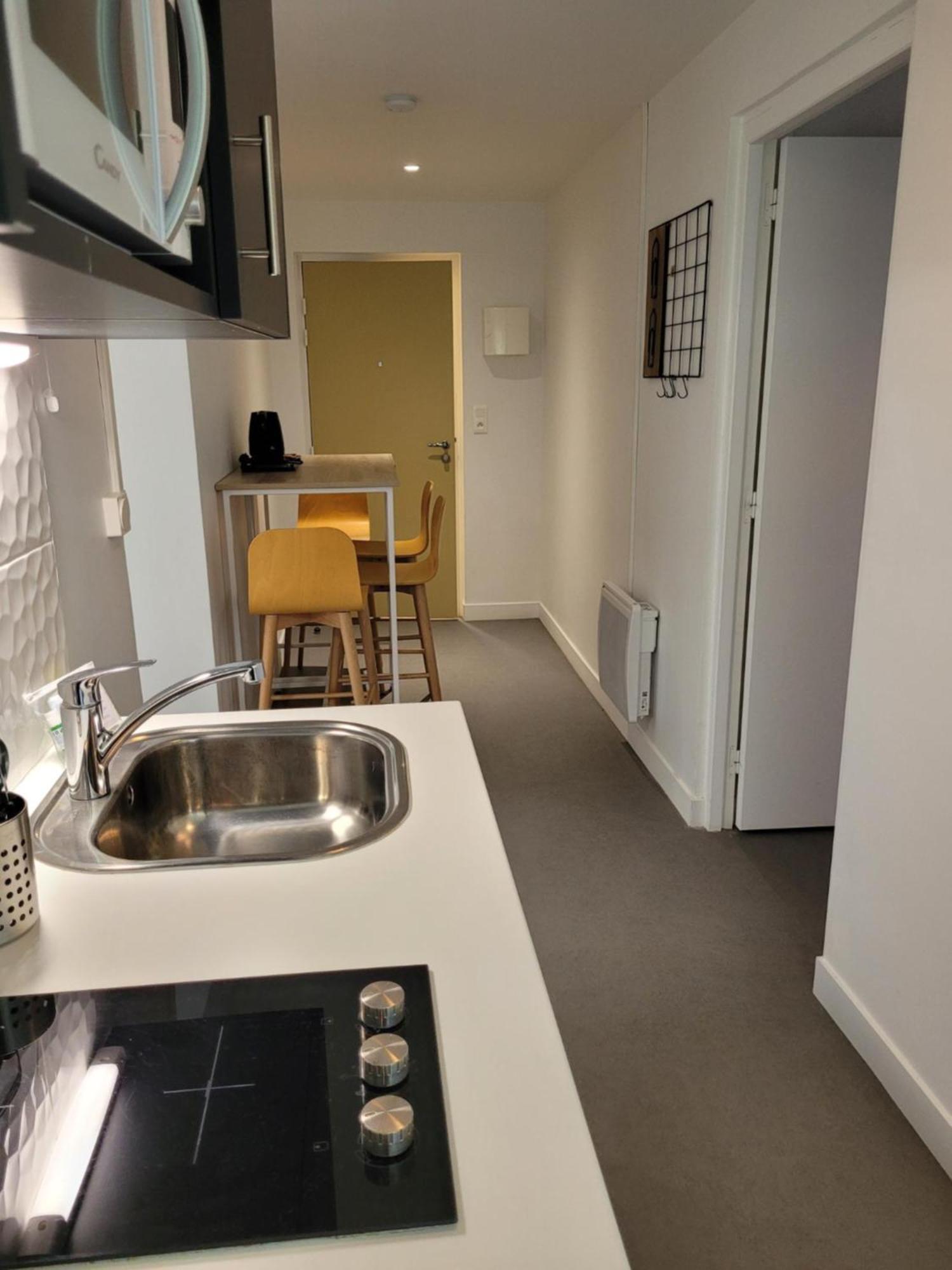 Twenty Business Flats Jouy-En-Josas Aparthotel Bagian luar foto